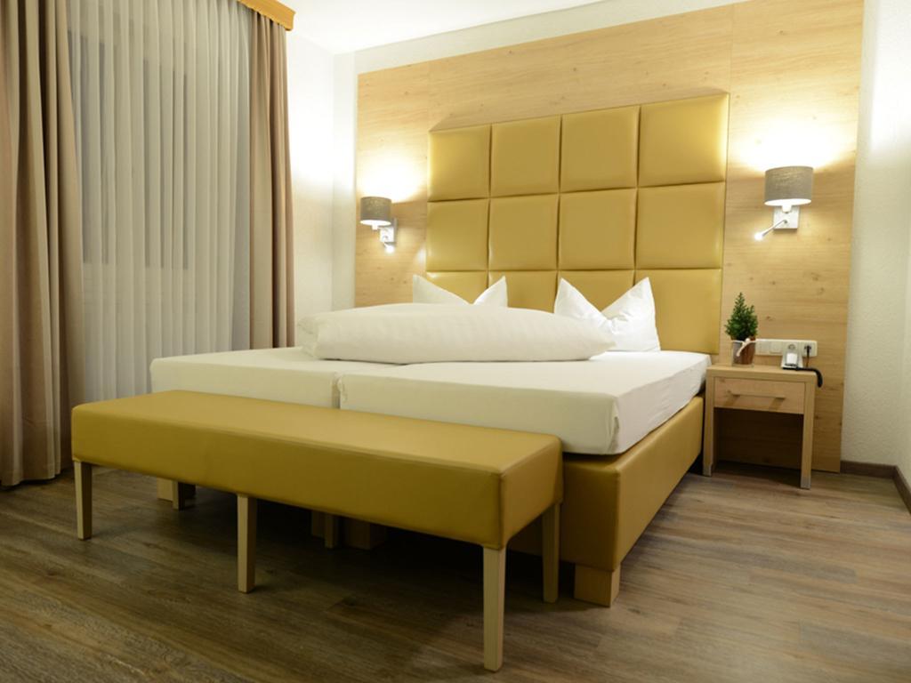 Land-Gut Hotel Zum Loewen Garni Marktheidenfeld Chambre photo