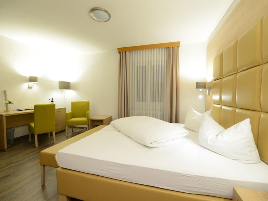 Land-Gut Hotel Zum Loewen Garni Marktheidenfeld Chambre photo