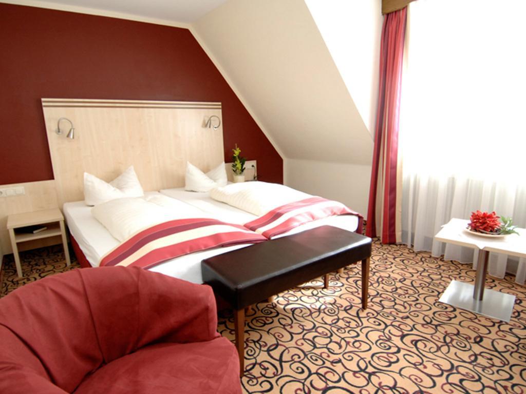 Land-Gut Hotel Zum Loewen Garni Marktheidenfeld Chambre photo