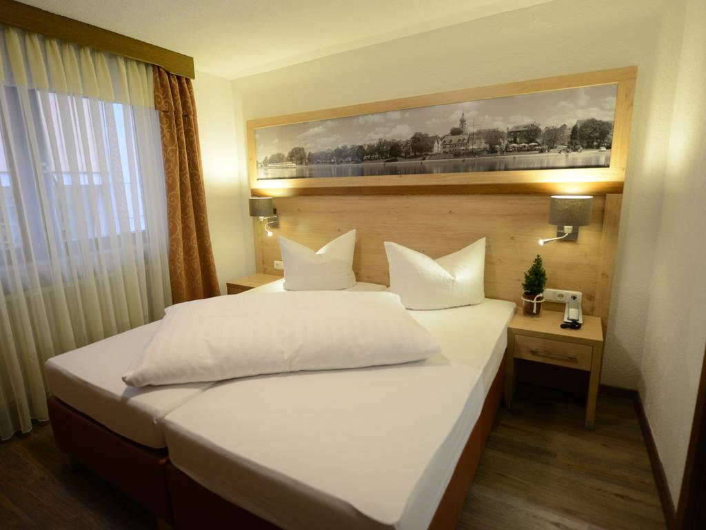 Land-Gut Hotel Zum Loewen Garni Marktheidenfeld Chambre photo
